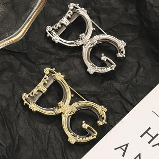 Earrings 353