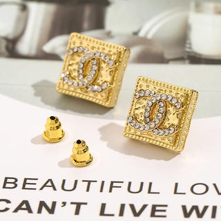 Earrings 610