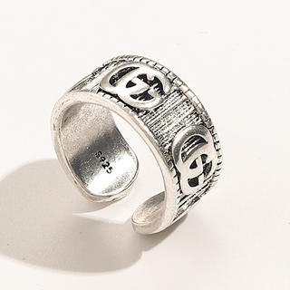 Ring 810