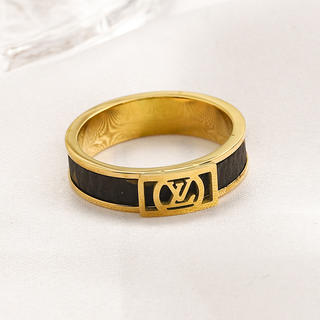 Ring 894