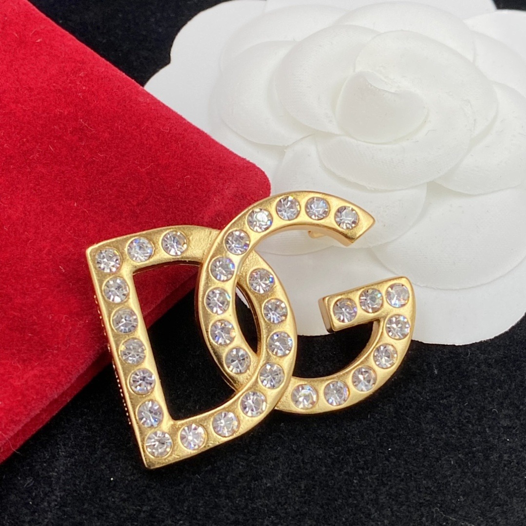 Brooch 65