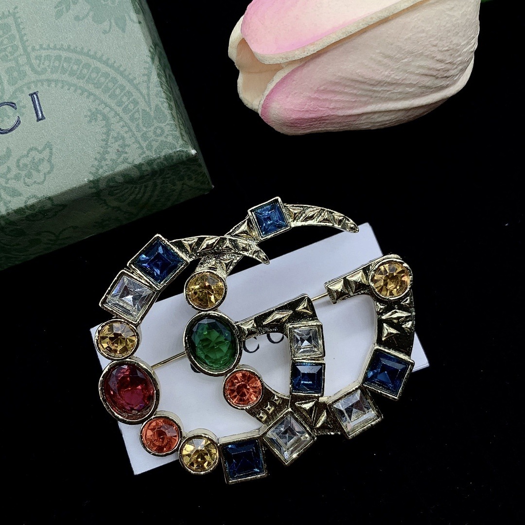 Brooch 86
