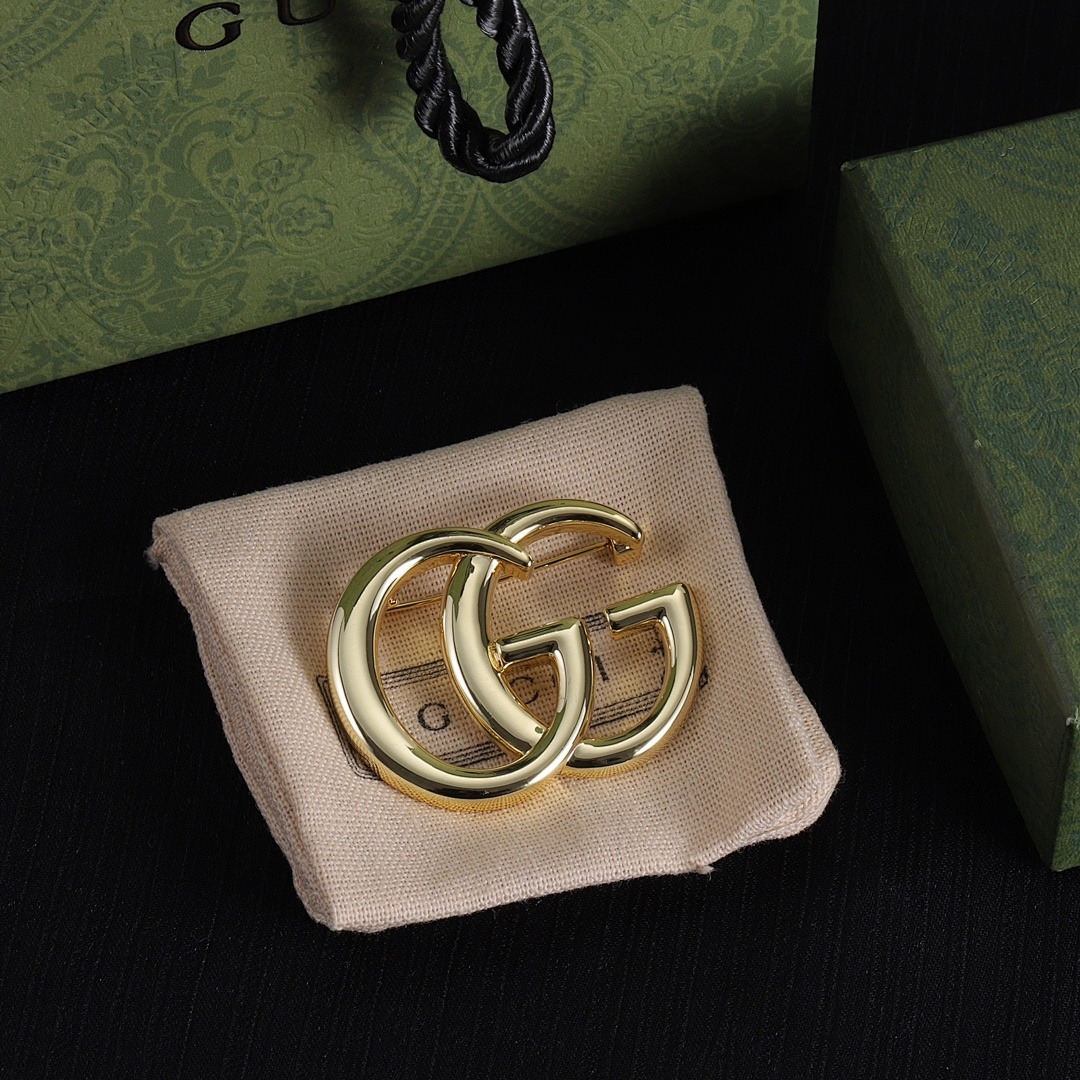 Brooch 96