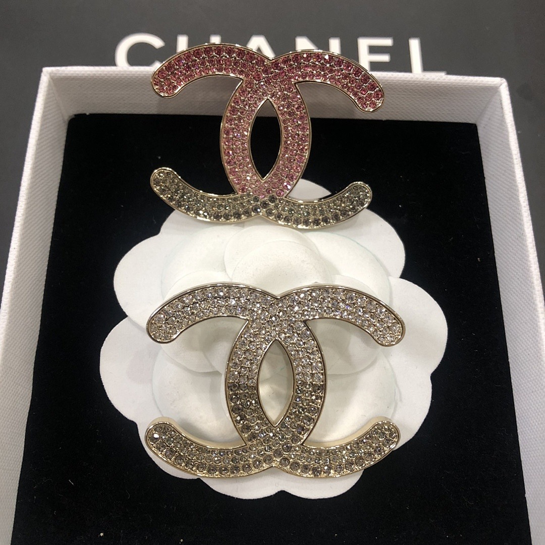 Brooch 171