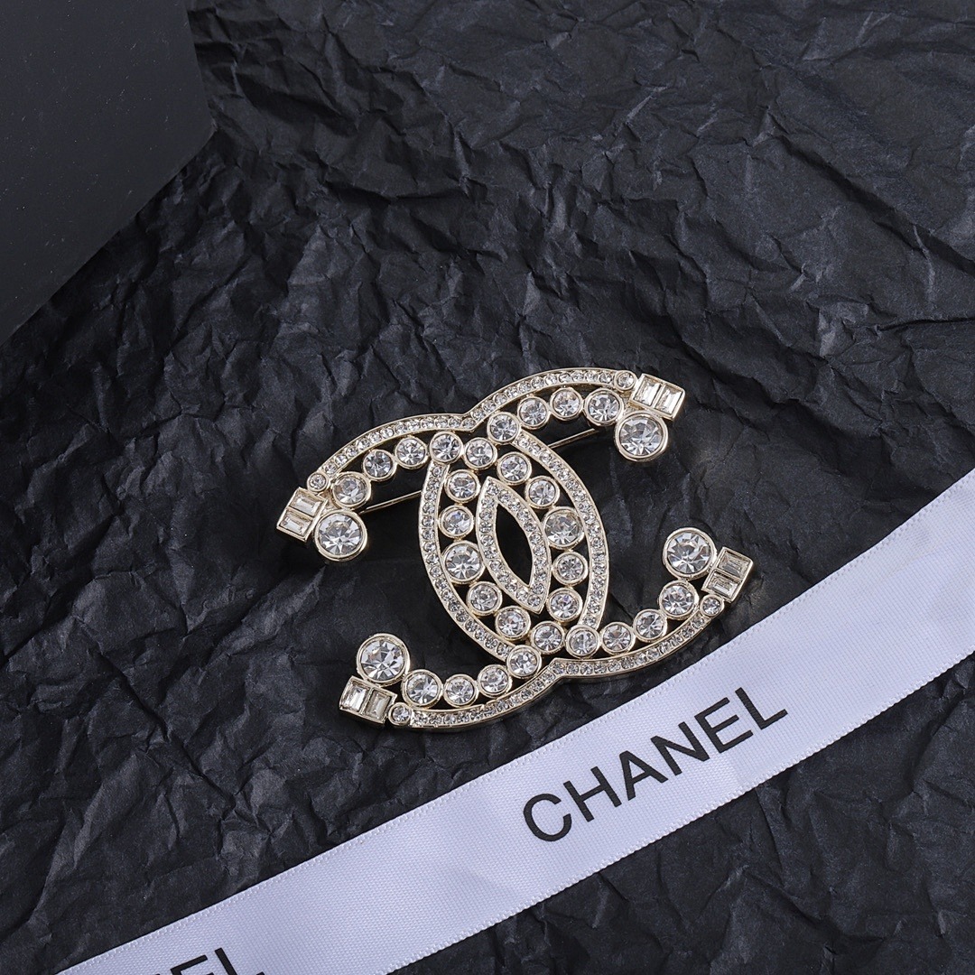 Brooch 173