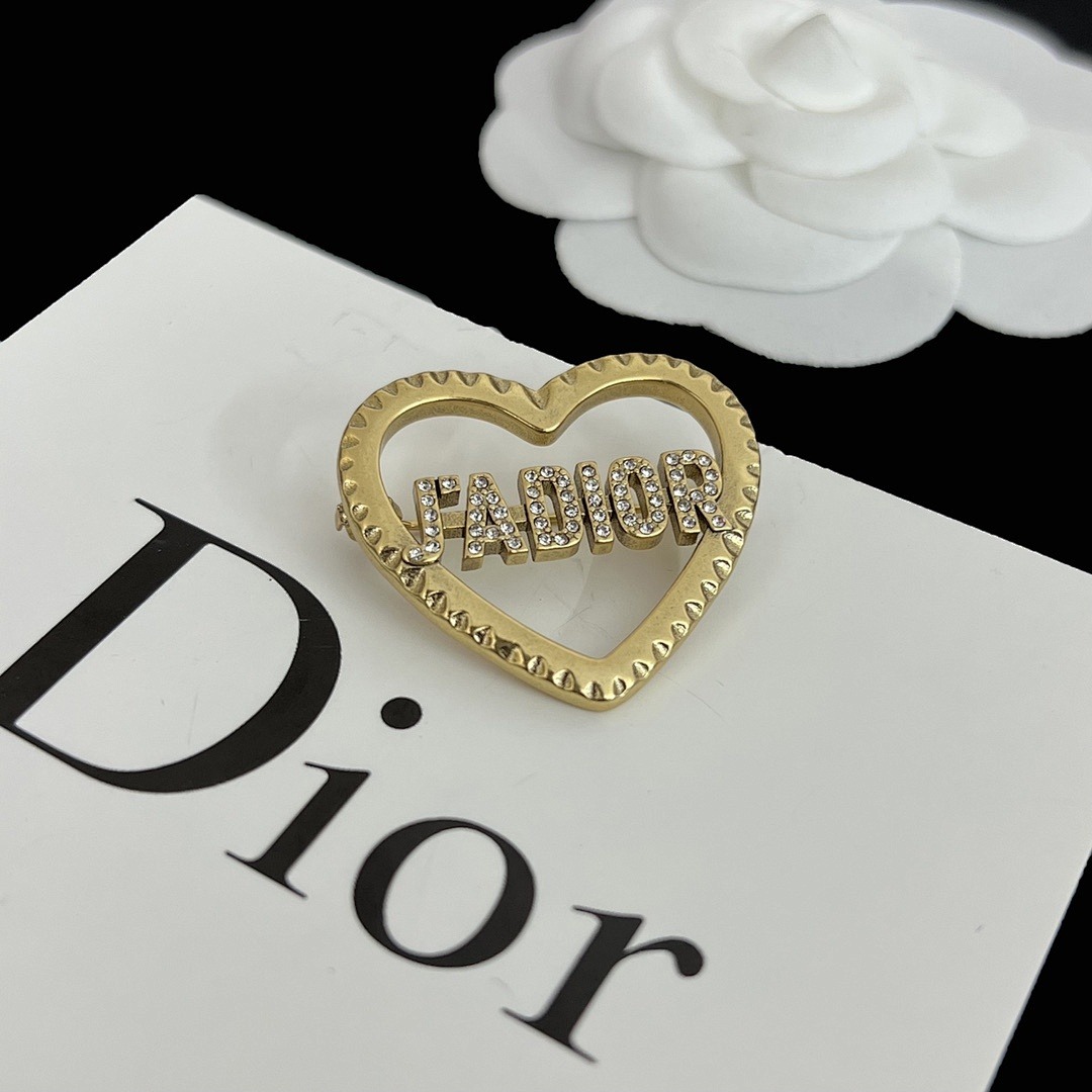 Brooch 215