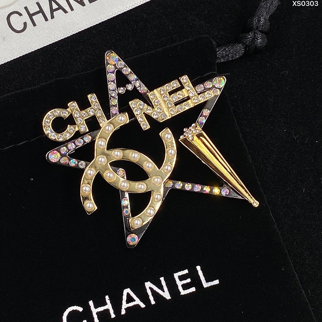 Brooch 249