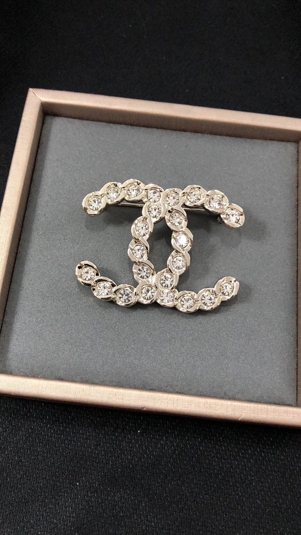 Brooch 308