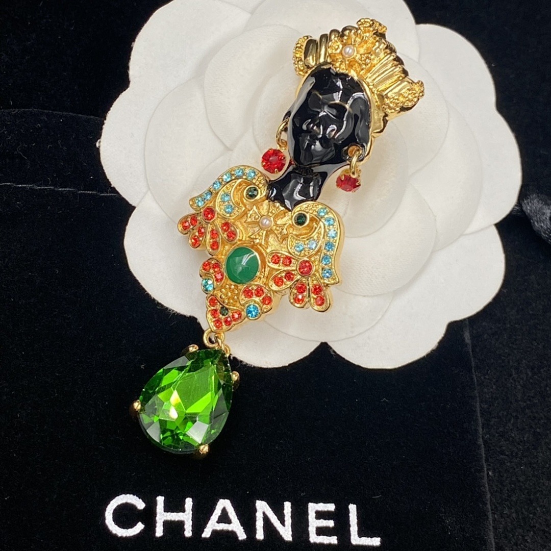 Brooch 316