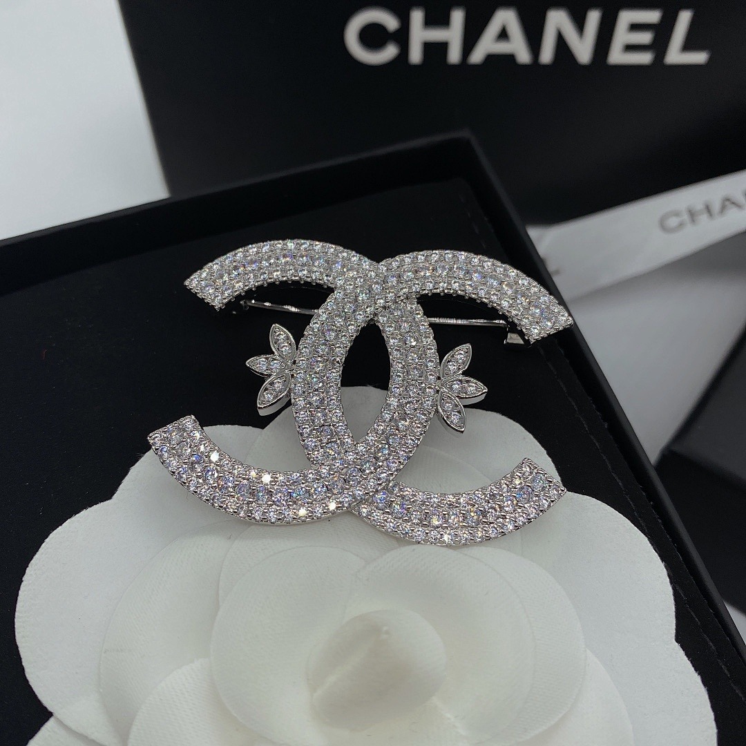 Brooch 398