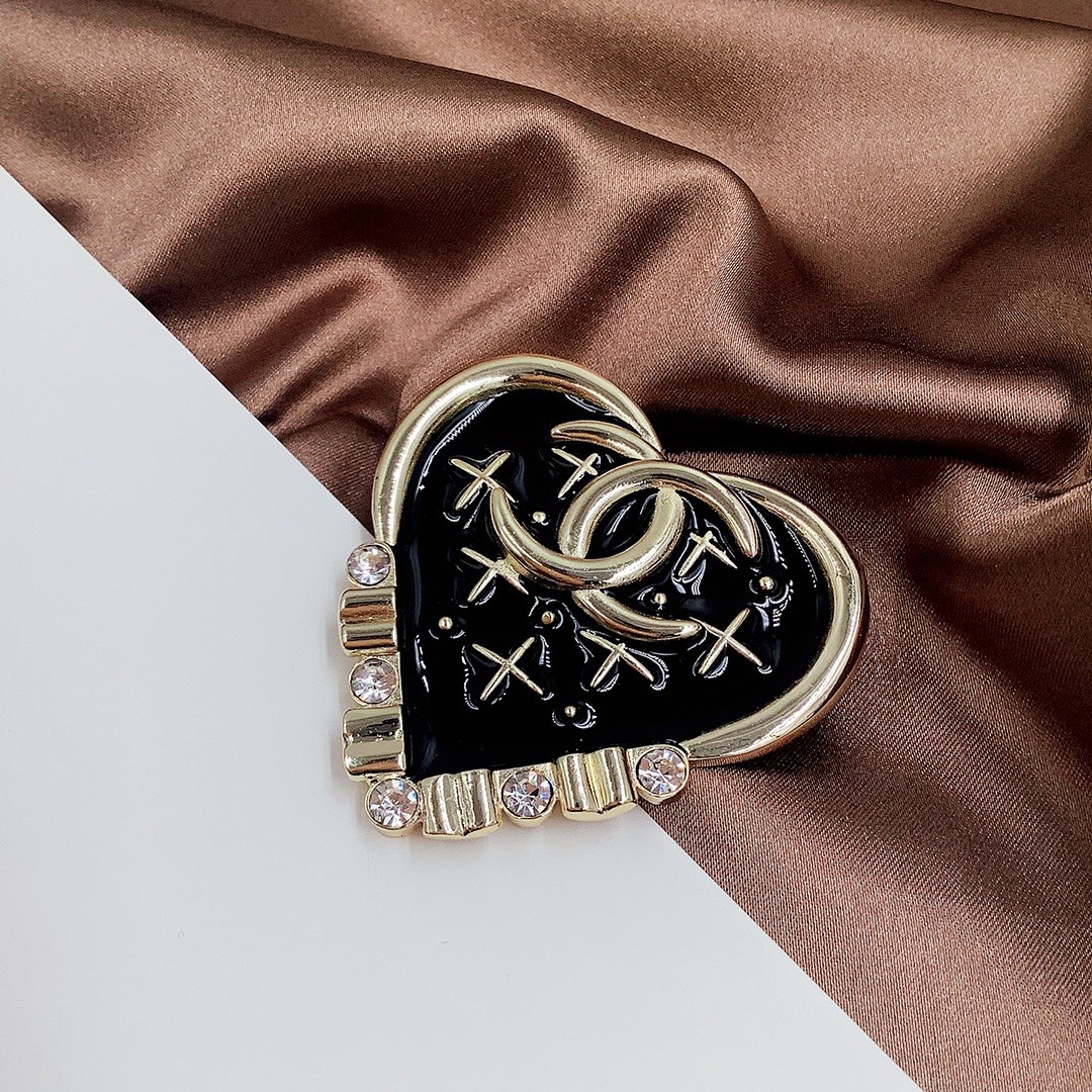 Brooch 410