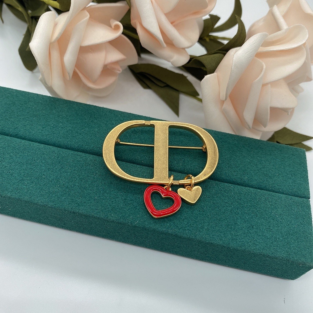 Brooch 428