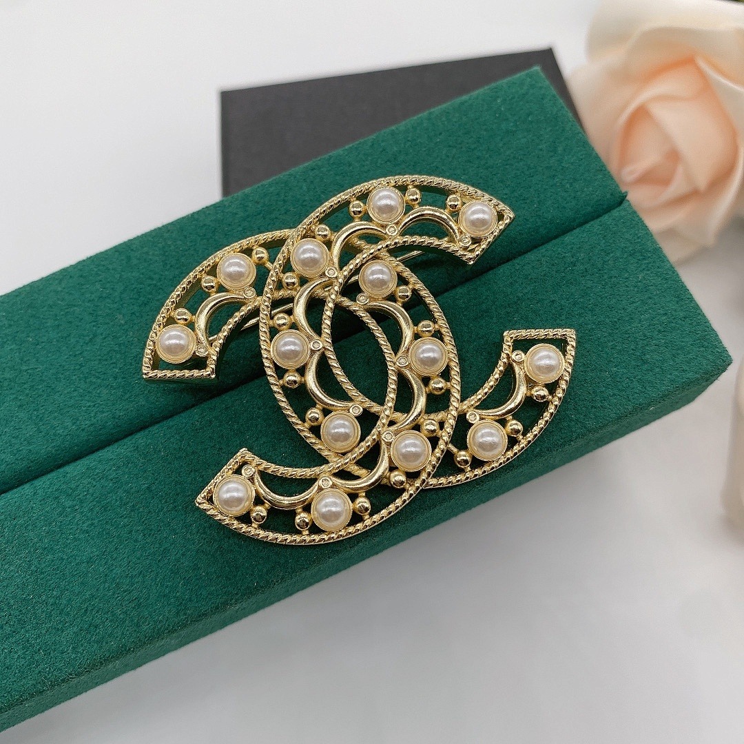 Brooch 431