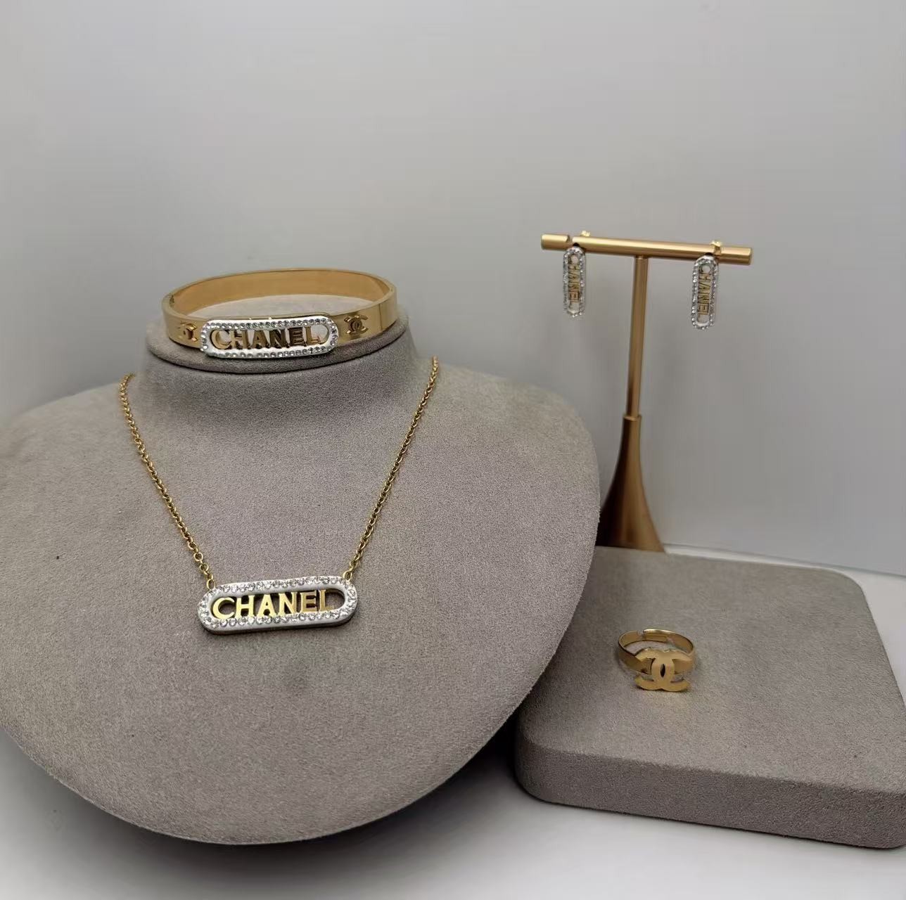 Jewelry Set 0101