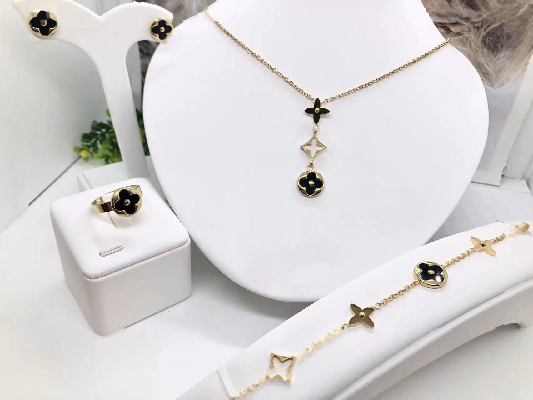 Jewelry Set 0496