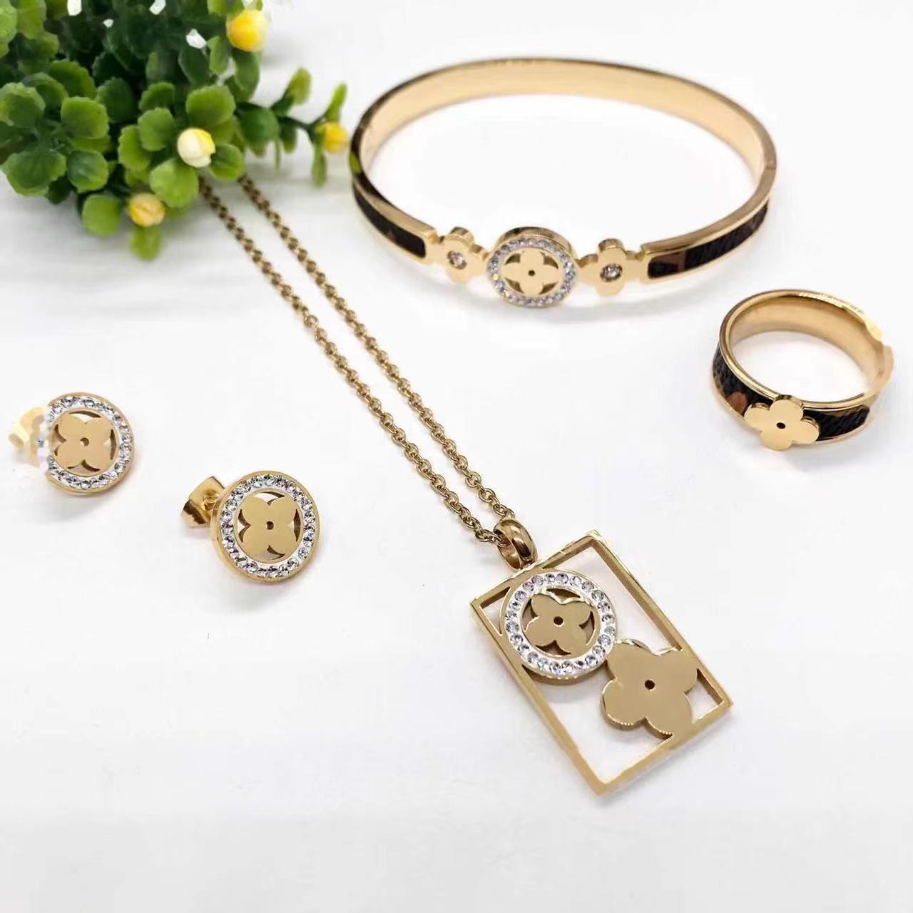 Jewelry Set 0511