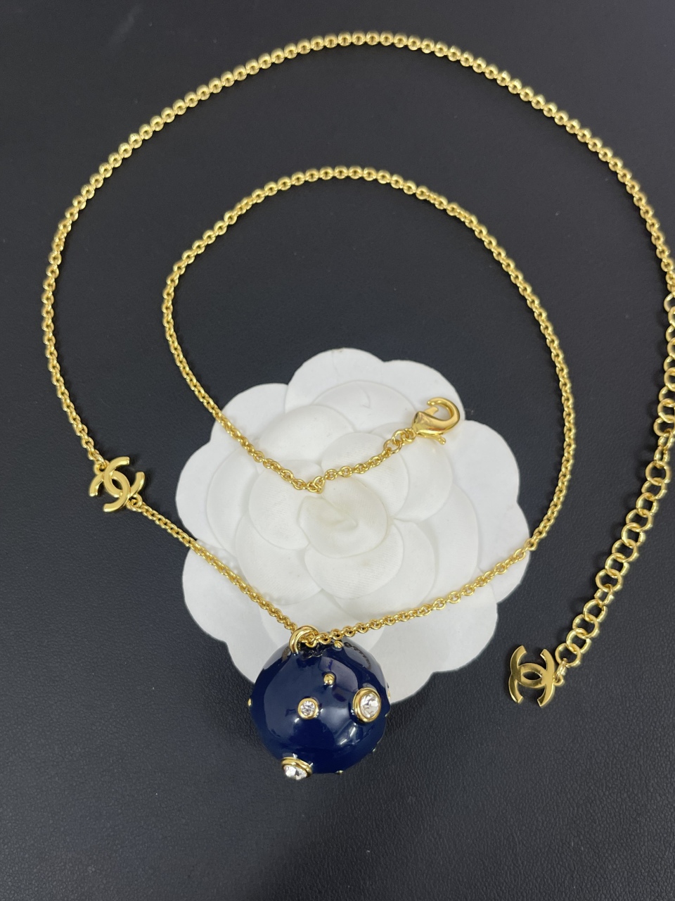 Teardrop Pendant Necklace