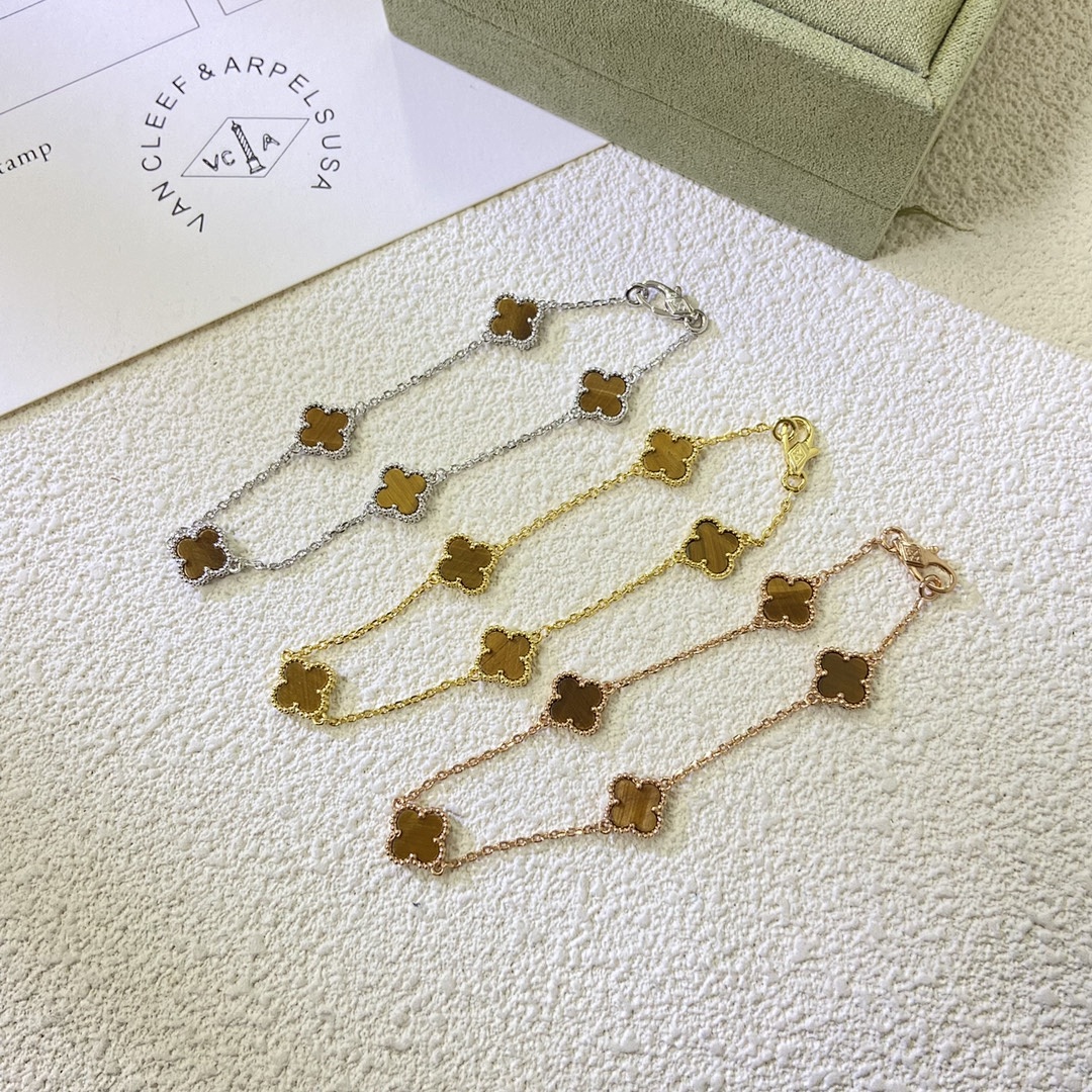 VCA Bracelet 36