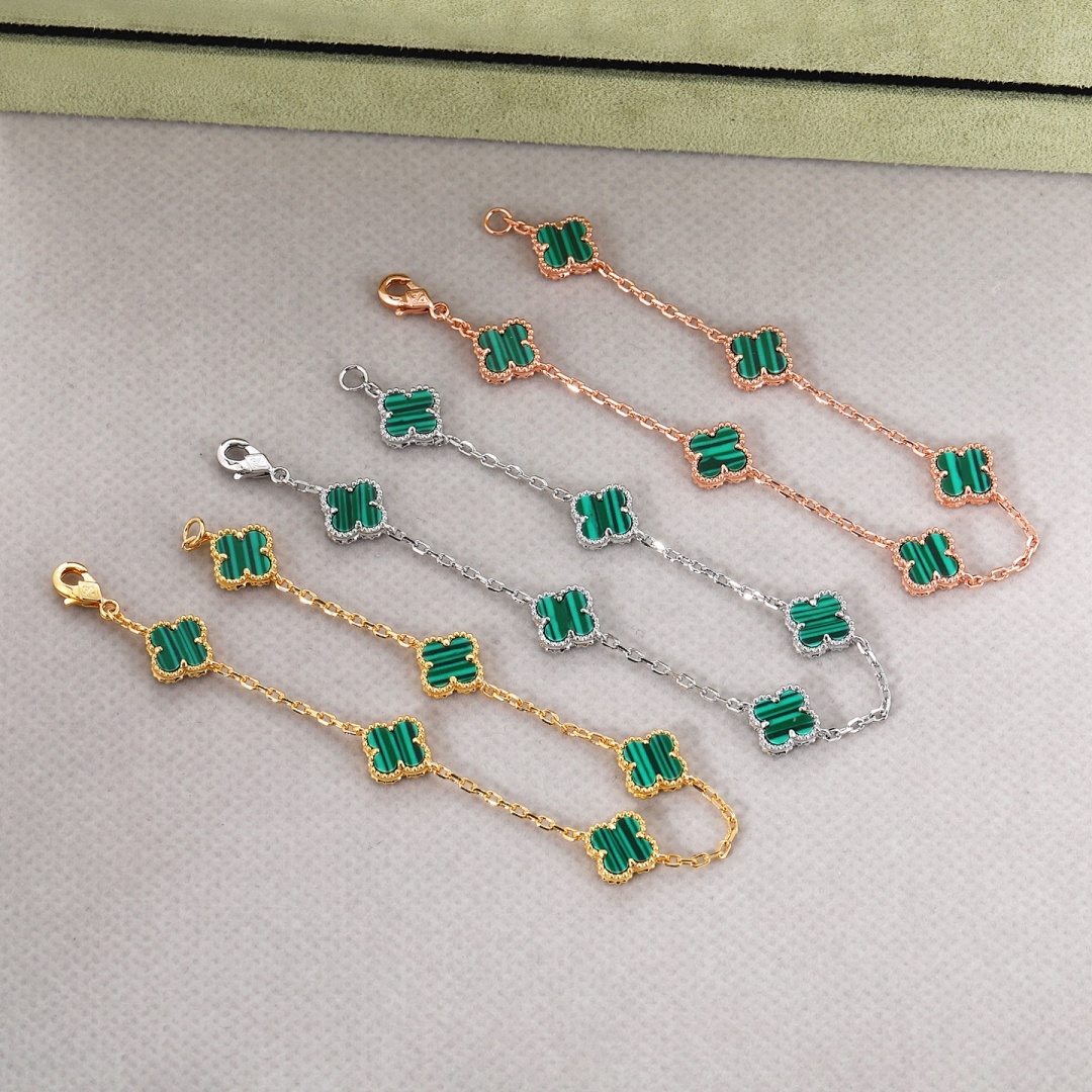 VCA Bracelet 87