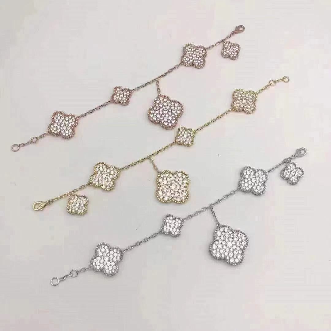 VCA Bracelet 147