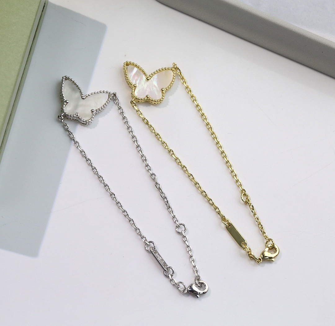 VCA Bracelet 321